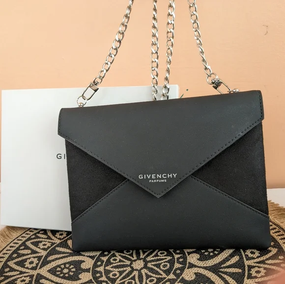 Givinchy pouch - Picture 10 of 13